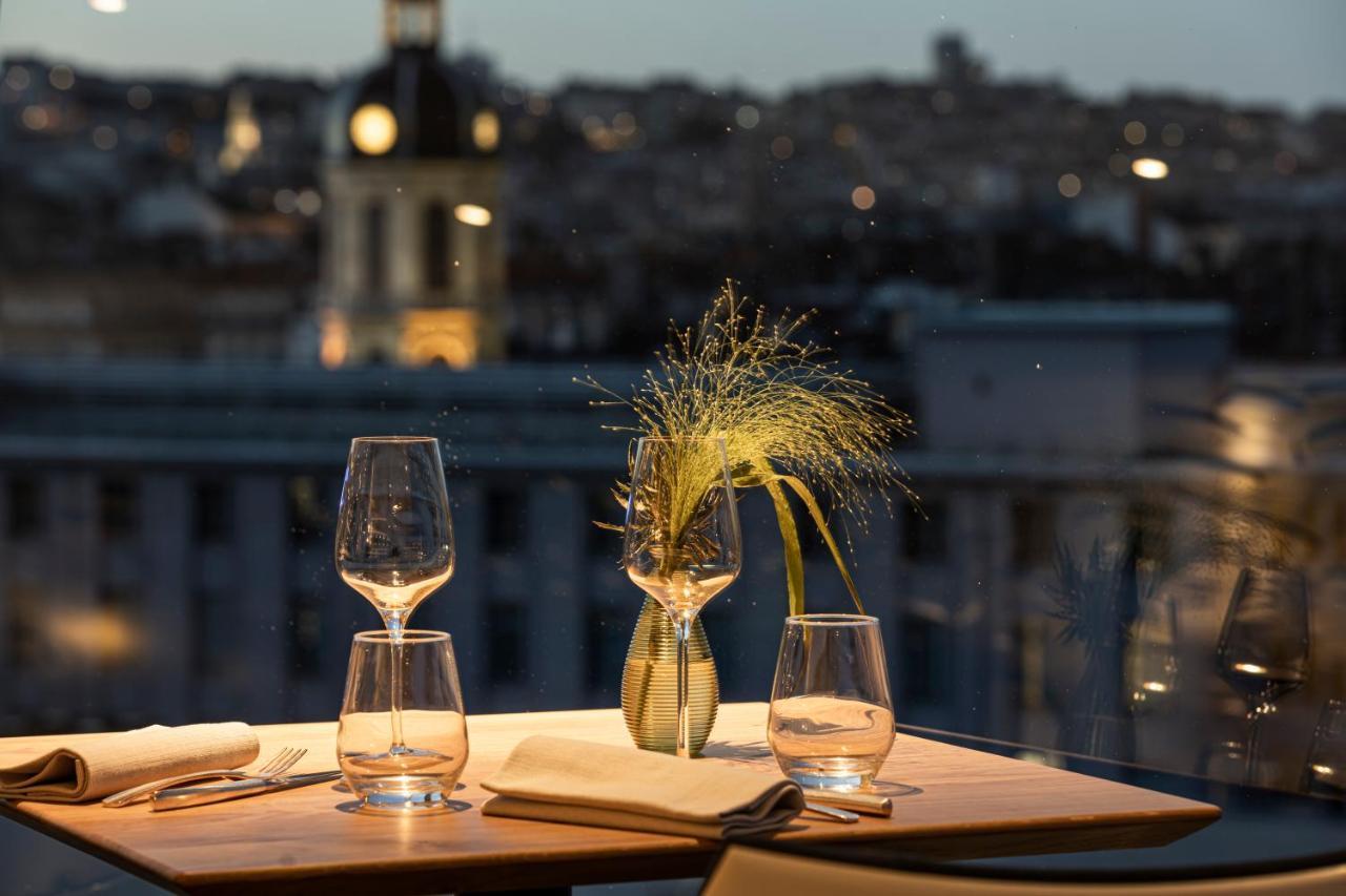 Отель Sofitel Lyon Bellecour Экстерьер фото Restaurant 1728