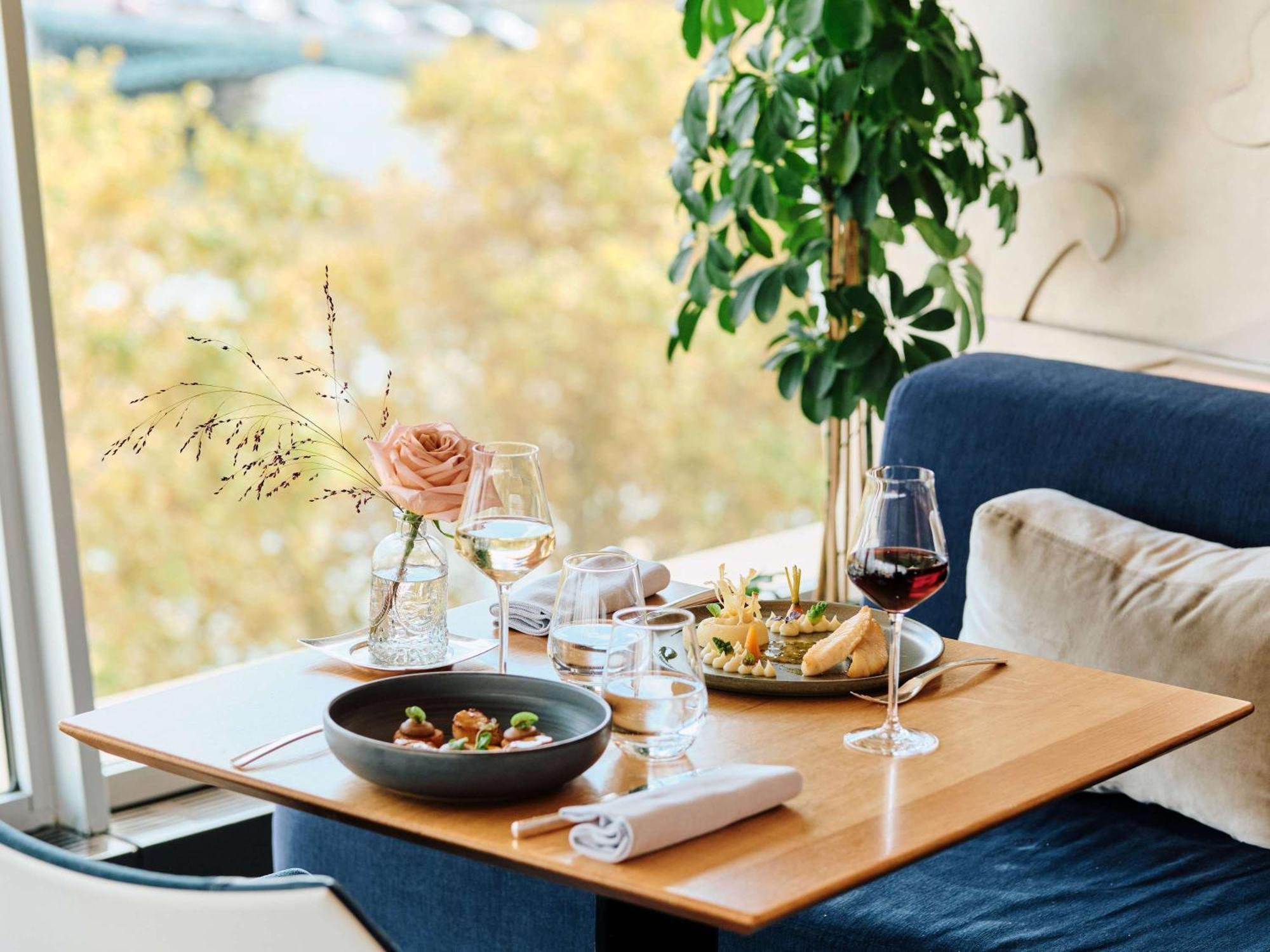 Отель Sofitel Lyon Bellecour Экстерьер фото Restaurant